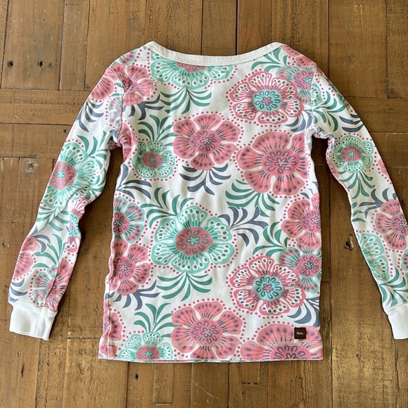 Tea collection pastel floral long sleeve and pants pajama set - Picture 3 of 7